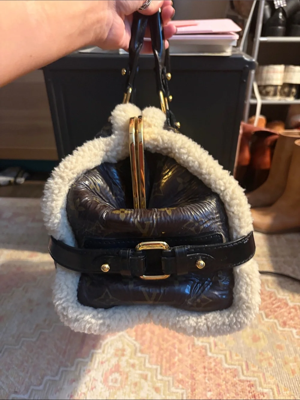 Louis Vuitton Brown Monogram Patent and Cream Shearling Trim Satchel - Picture 5 of 16